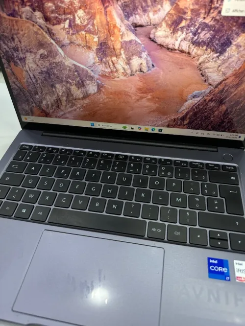 HUAWEI MateBook 14 i7-11éme 16GB 512GB SSD 14"FHD Tactile