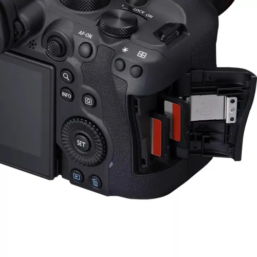 CANON EOS R6 MARK II & Objectif RF 24-105MM IS STM