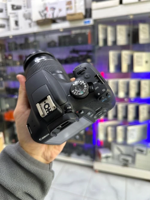 Canon EOS 2000D & 18-55mm III 10/10