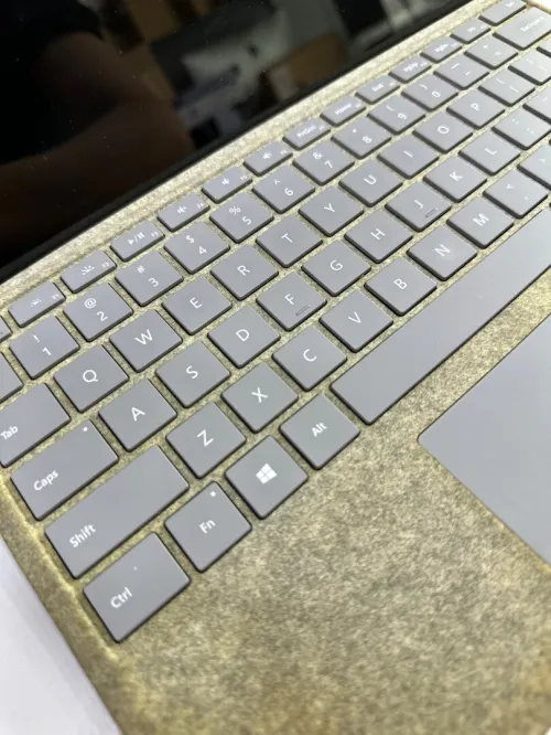 MICROSOFT SURFACE PRO 4 M3 4GB RAM 128GB SSD 14"