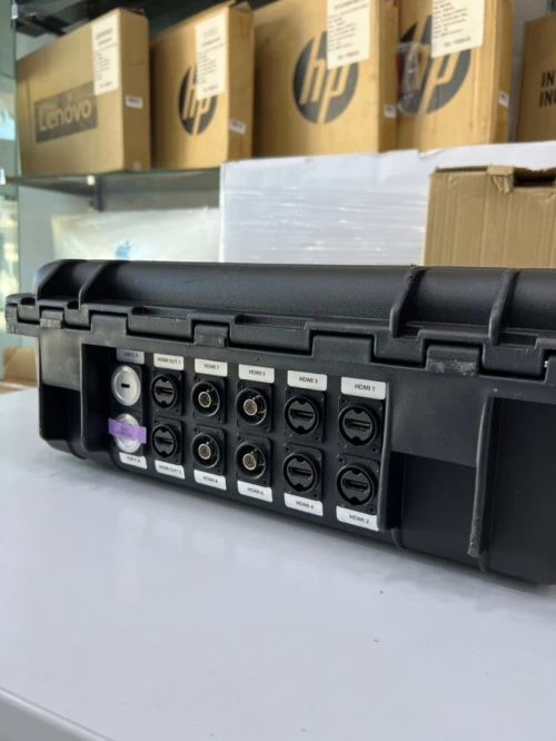 Régie vidéo mobile Blackmagic ATEM Mini Extreme ISO & Valise BSS-Case Extreme