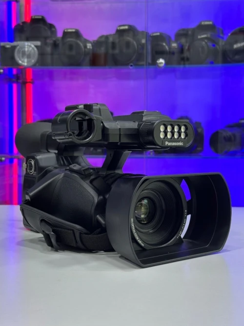 Panasonic AG-AC30 FullHD avec Torche Intégré  
