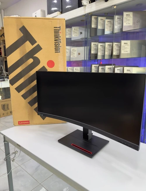 Ecran Lenovo ThinkVision 34" Ultra-Large Curved UWQHD Professionnel