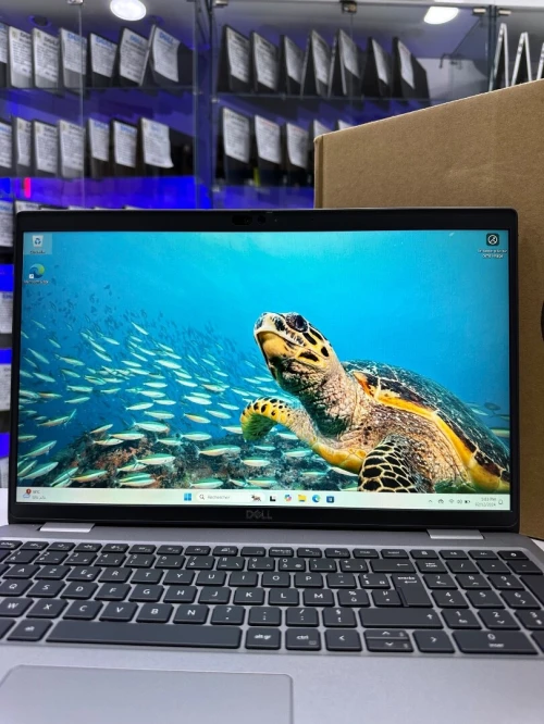 DELL Latitude 5540 i5-13éme 32GB 512GB 15,6" FHD Tactile