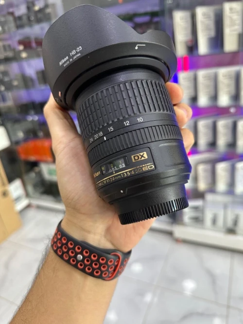 Objectif Nikon NIKKOR 10-24mm DX G & Pare Soleil