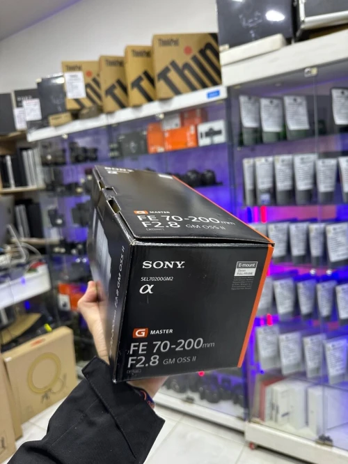 SONY FE 70-200mm F/2.8 G Master OSS II & Pochette NEUF SOUS EMBALLAGE