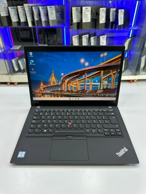 Lenovo ThinkPad T490 i7-8éme 16GB 256GB SSD 14"FHD