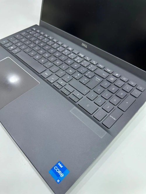 DELL Vostro 5502 I5 8GB RAM 256GB SSD 14"