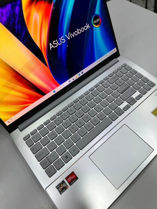 ASUS VivoBook GO 15 Ryzen 5 7520U OLED NEUF SOUS EMBALLAGE