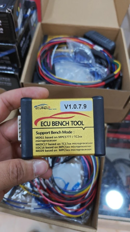 ECU Bench Tool . Compatible avec les calculateurs MD1, MG1, EDC16 EDC17 et MED9