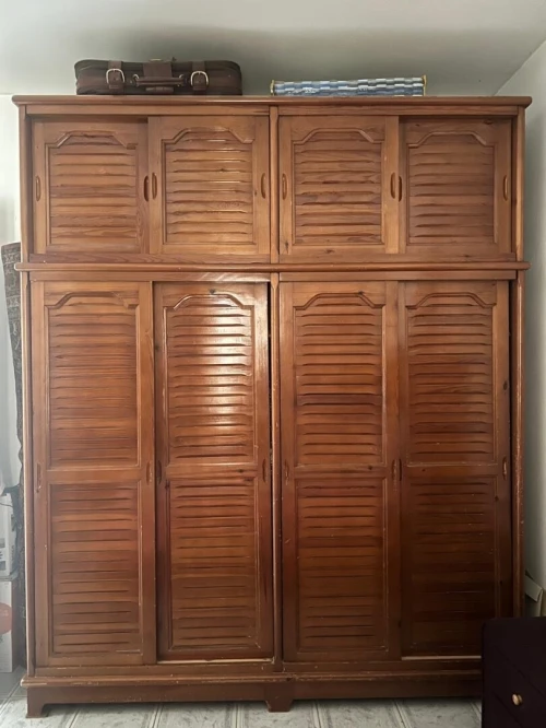 Armoire en bois