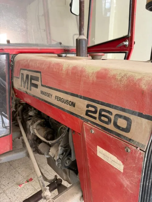 TRACTEUR MASSEY FERGUSON 260 1980