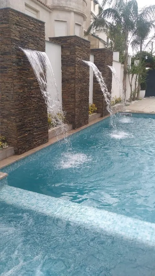 Construction des piscines بناء مسابح