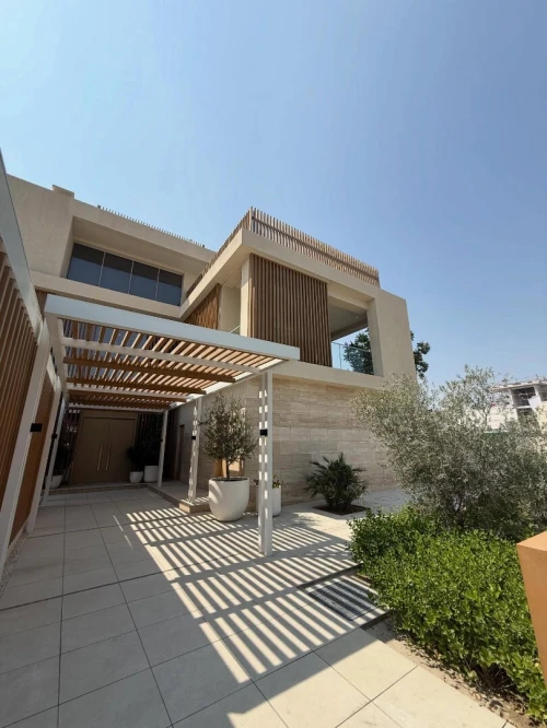 CONSTRUCTION DES VILLAS AVEC PISCINE