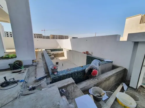 Construction des piscines مسابح