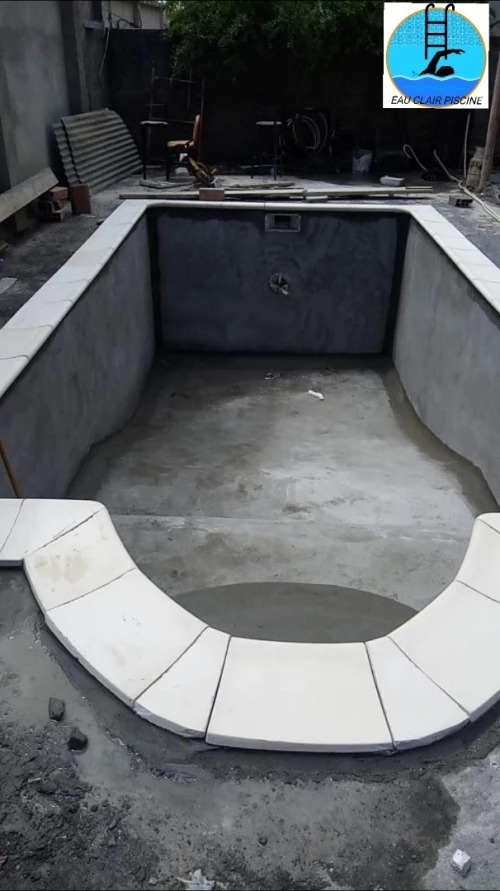 LES PISCINES  مسابح منزلية