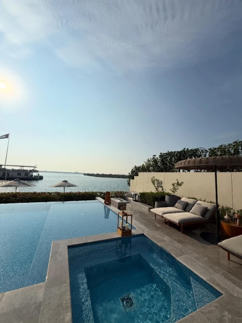 CONSTRUCTION DES VILLAS AVEC PISCINE