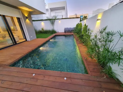 Construction des piscines بناء مسابح
