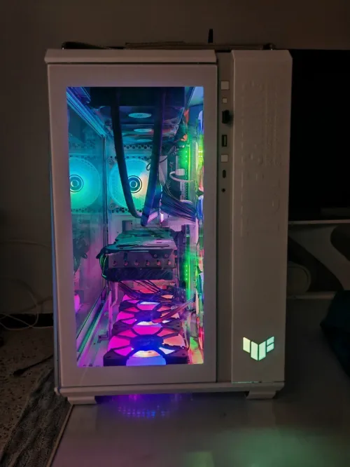 Unité Centrale I9 13900k RTX 3070 TI 32GB DDR5 6000mhz 1To up to 7,300MB/s