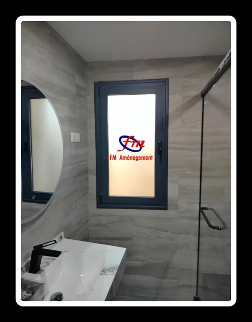Cloison amovible. Porte. Fenêtre aluminium