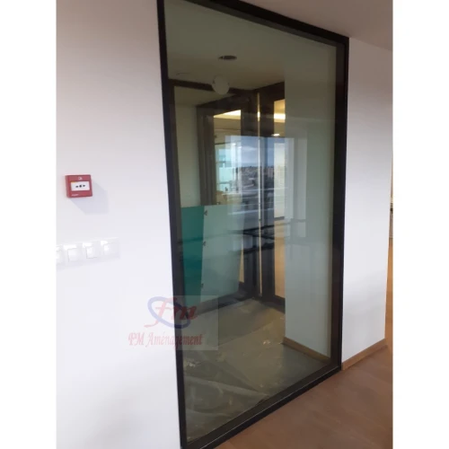 Menuiserie aluminium TPR. Strugal, HPS, Méta 50, Cloison Amovible et verre Trempé