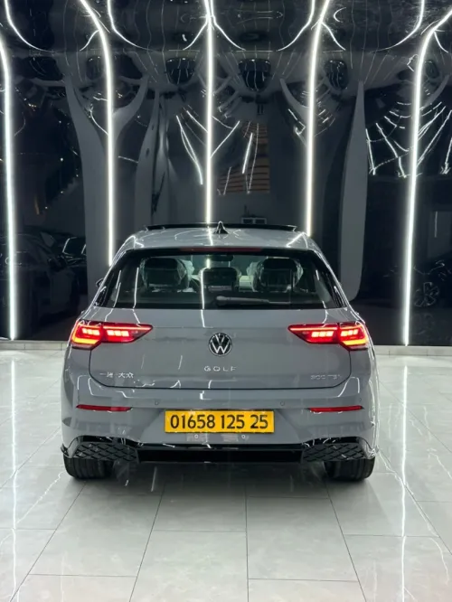 Volkswagen Golf 8 2025 R-Line