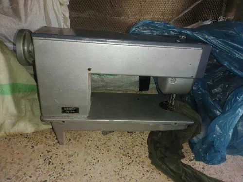 Lot de machine a coudre industriel 