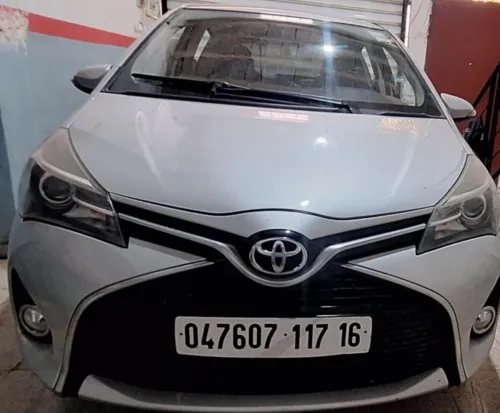 Toyota Yaris 2017 Red Edition