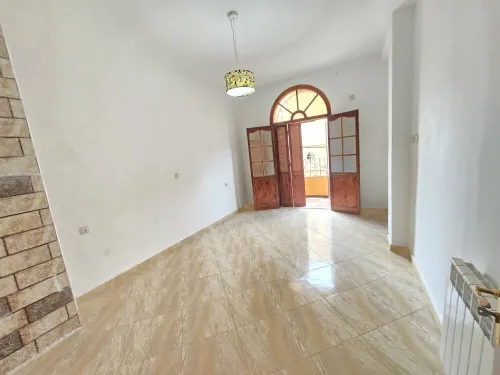 Vente Appartement Niveau de villa F3 Oran Bir el djir