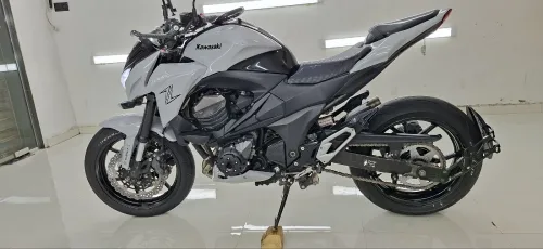 Kawasaki Z800 2013