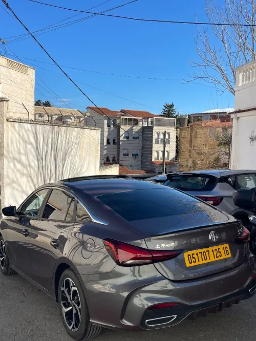 MG 5 2025 300 TGi