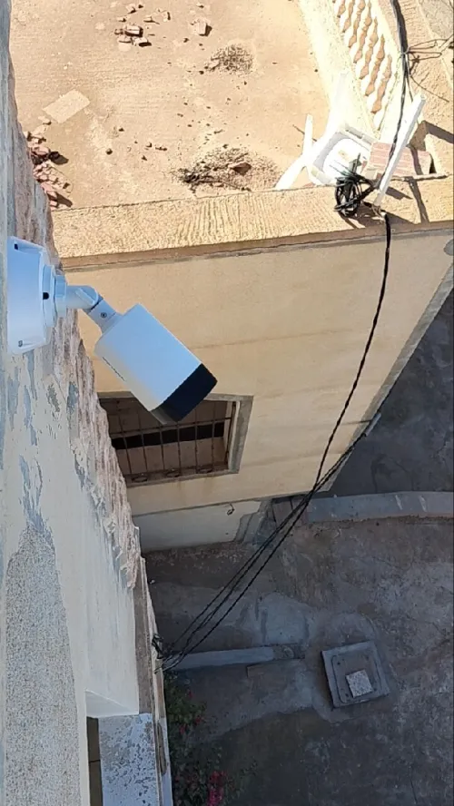 INSTALATION CAMERA DE SURVEILLANCE ET RESEUX INFORMATIQUE TÉLÉPHONIQUE