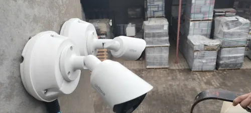 INSTALATION CAMERA DE SURVEILLANCE ET RESEUX INFORMATIQUE TÉLÉPHONIQUE