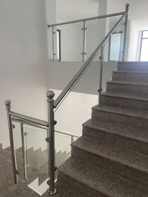 Rempe d'escalier inox 