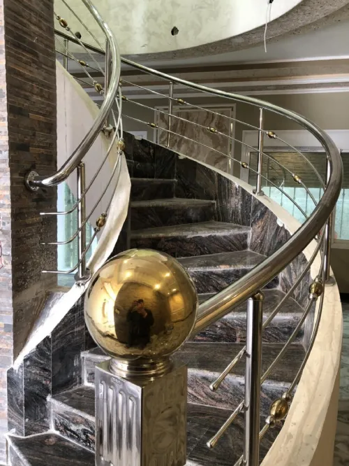 Rempe d'escalier inox