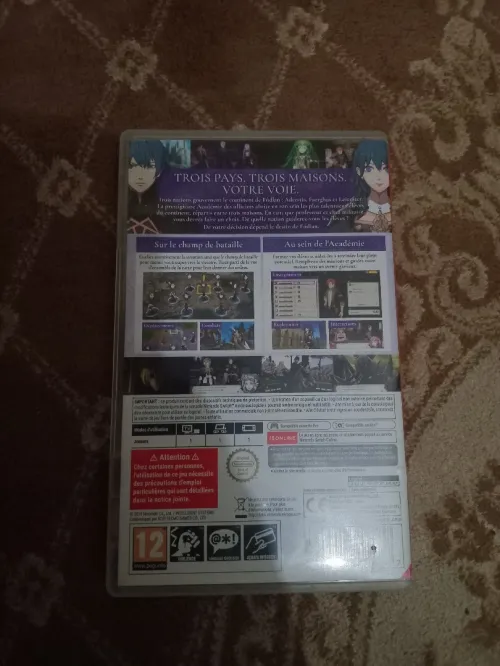 Fire emblem three houses 10/10 (EUR)