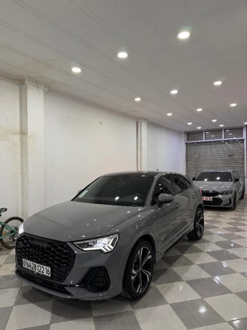 Audi Q3 2022 Q3