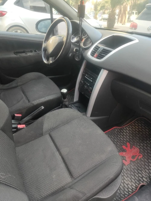 Peugeot 207 2011 
