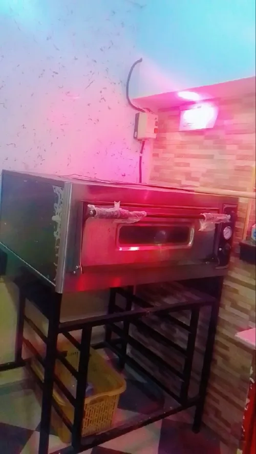 Four a pizza sodai sarl italien 