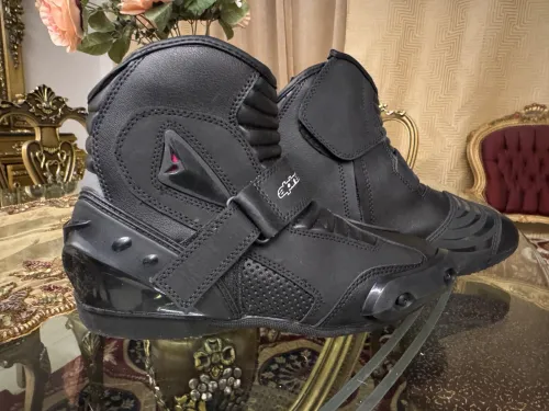 Chaussure alpine stars