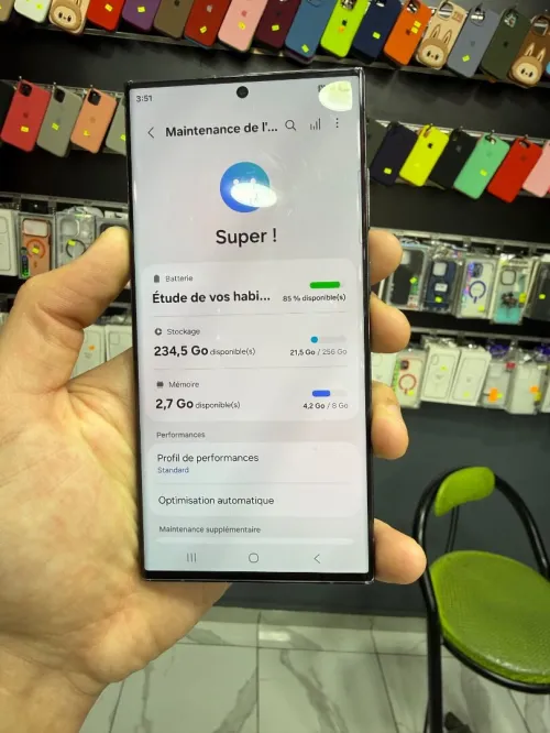 Samsung Galaxy s23 ultra 1 puce 8/256 bon état