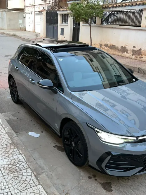 Volkswagen Golf 8 2025 R-Line