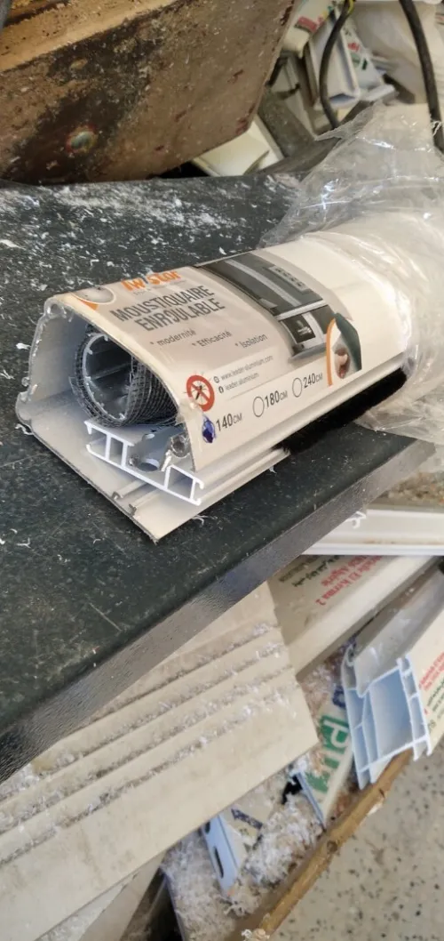 Fenêtre aluminium et PVC avec moustiquaire namour