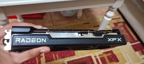 Rx 6600xt 8gb gddr6 xfx swft 210 edition tres bon etat