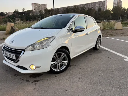 Peugeot 208 2014 Allure
