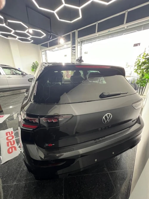 Volkswagen Golf 8 2026 R Black Edition 