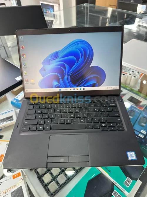 Dell 5300 i5 8 eme 8GB/16GB RAM 256SSD ECRAN 13,3 FHD IPS TACTILE X360
