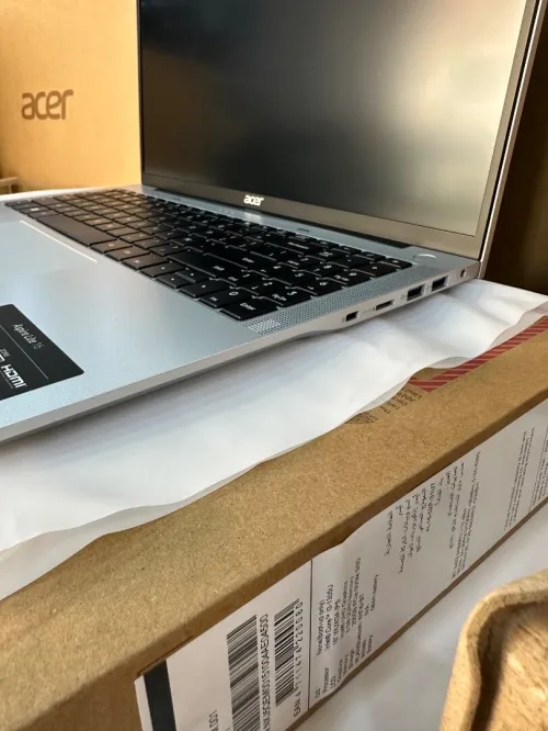 Acer Aspire i3 13 éme 8GB RAM DDR5 512SSD Ordinateur Portable Léger Performant
