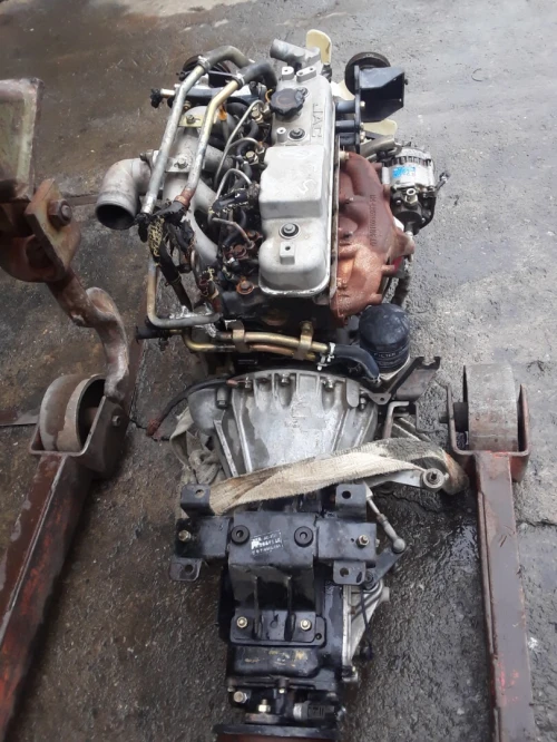 MOTEUR AVEC BOITE