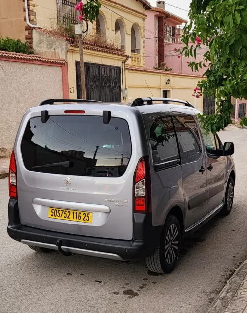 Peugeot Partner 2016 Tepee Allure 